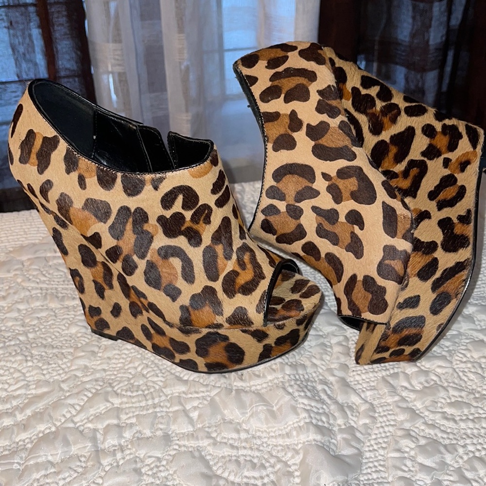Steve Madden, Cheetah Print Wedge